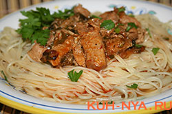   - "PÖRKÖLT"